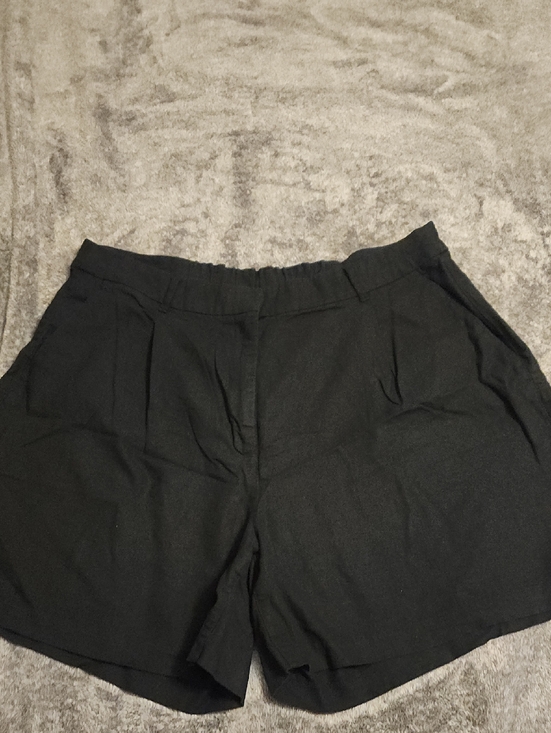 Old Navy Pants - Old Navy Black Elastic-Waist Bermuda Shorts